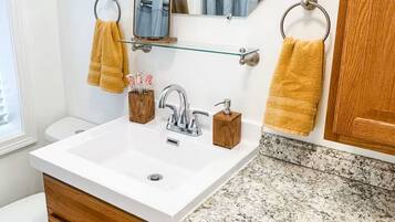 Toallas y papel de baño