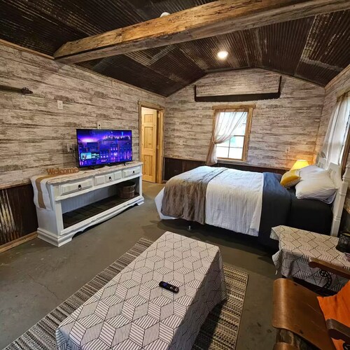 Relaxing Fun Bunk house 2