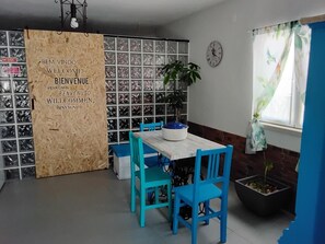 Dining - Apartment 'Sol Lua House' with Shared Pool, Wi-Fi and Air Conditioning (Fátima)