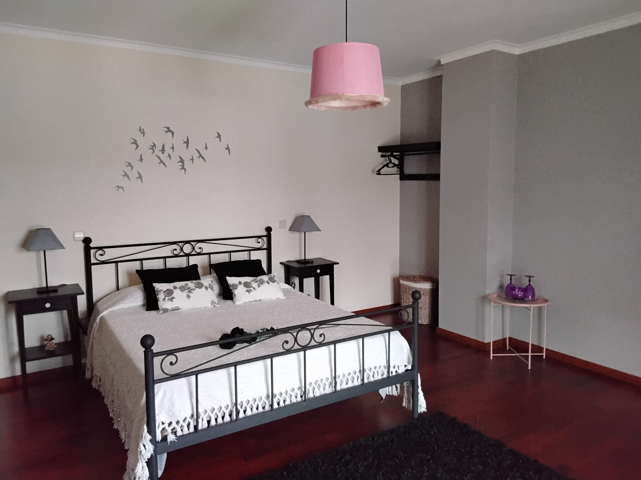 2 dormitorios, tabla de planchar con plancha, wifi y ropa de cama