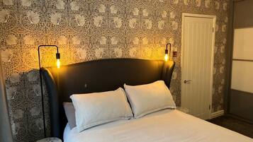 Fer et planche Ă repasser, Wi-Fi, draps fournis