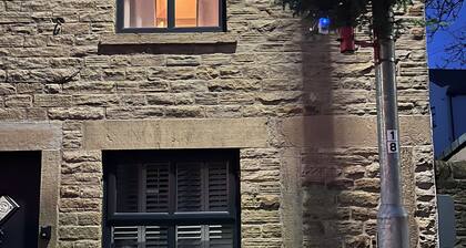 Lovely 2 bedroomed cottage situated in the sought after village of Silkstone.