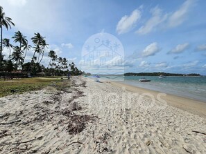 Di pantai