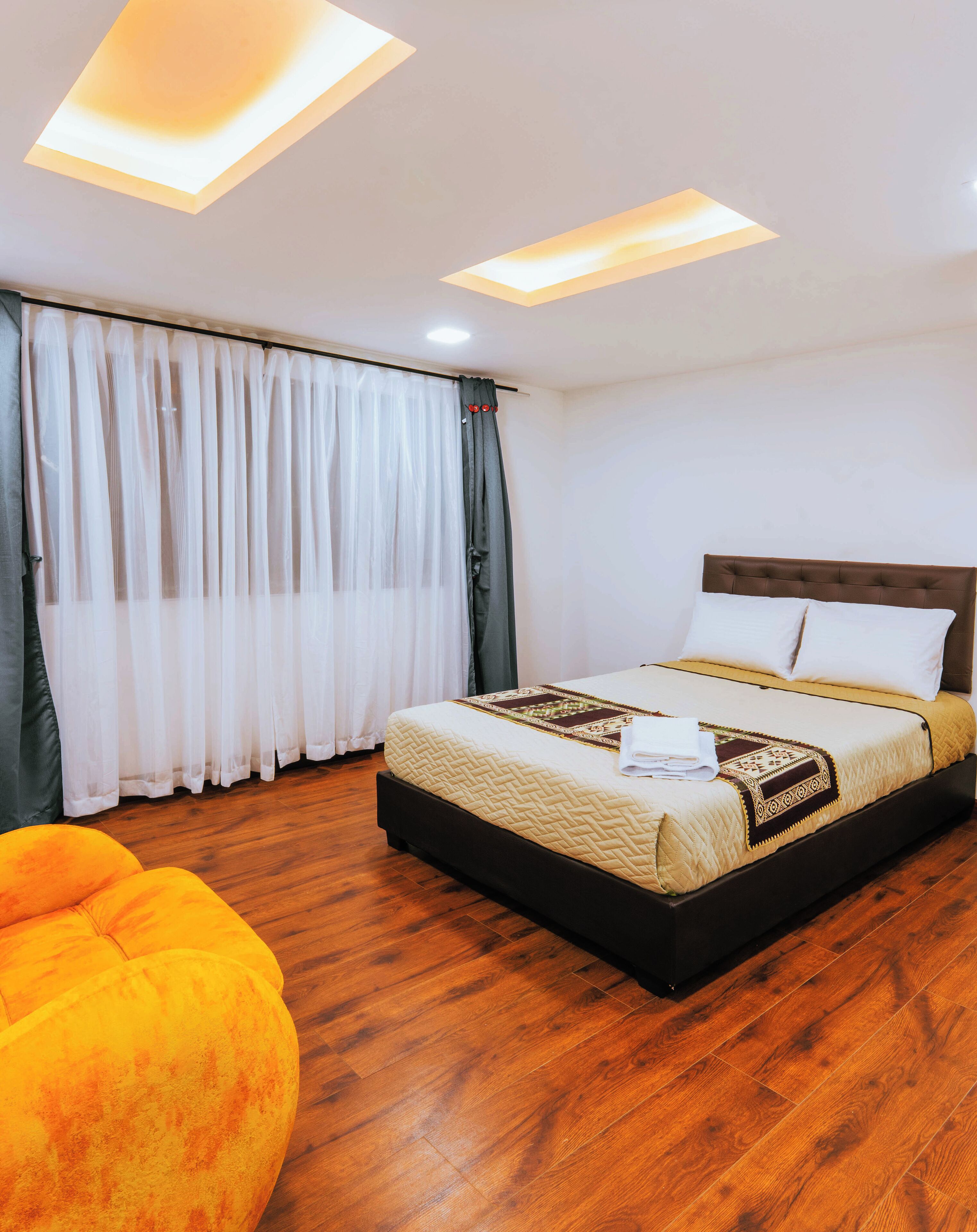 Standard Twin Room | Desk, laptop workspace, free WiFi