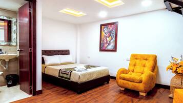 Desk, laptop workspace, free WiFi