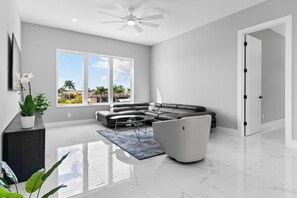 Smart TV - Intervillas Florida - Villa Carrera (Cape Coral)