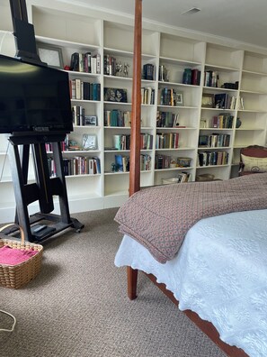 1 slaapkamer, een strijkplank/strijkijzer, internet, beddengoed