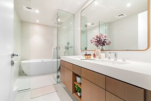 Exclusive Apartment, 1 Bedroom (Apartment) | Bathroom - Silkhaus Azure (Abu Dhabi)