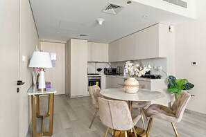 Premium appartement, 1 slaapkamer (Apartment) | Dineren op de kamer