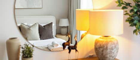 Luxury Apartment, 4 Bedrooms (Apartment) | Egyptian cotton sheets, premium bedding, memory-foam beds, in-room safe