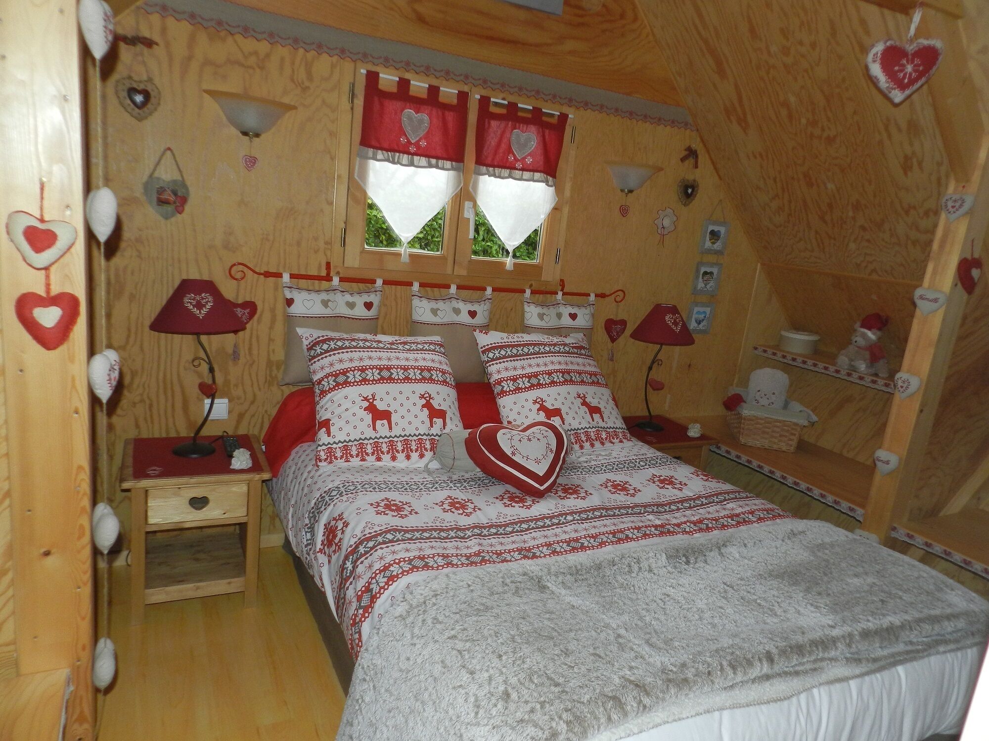 1 chambre, fer et planche à repasser, accès Internet, draps fournis