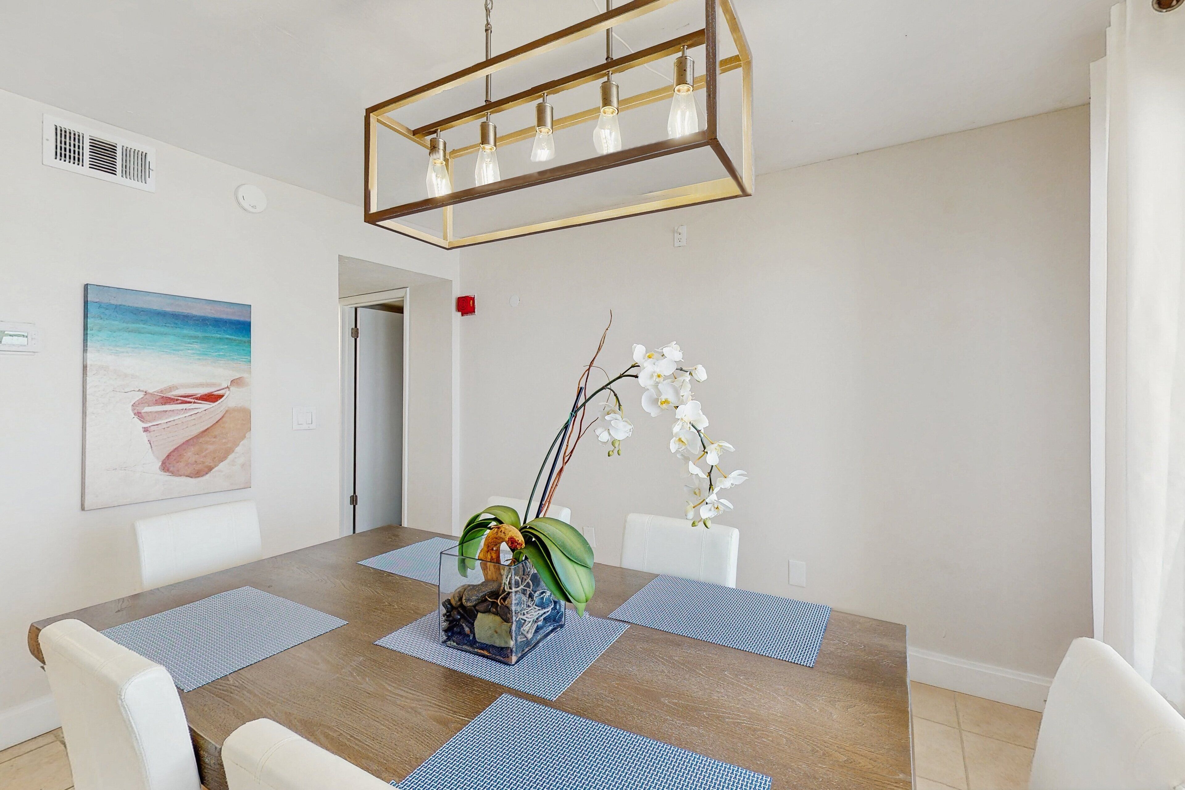 Condo, Multiple Beds, Balcony, Ocean View (Daytona Sandpoint 7H-Daytona Beach ) | 2 bedrooms, individually decorated, individually furnished, bed sheets