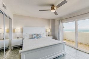 Lejlighed - flere senge - balkon - havudsigt (Daytona Sandpoint 7H-Daytona Beach ) | 2 soveværelser, individuelt design, individuel indretning, sengetøj