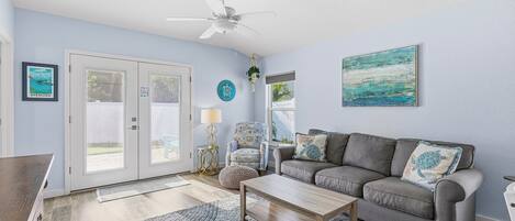 公寓客房, 多張床, 廚房, 花園景觀 (Terrapin Station) | 起居區