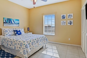 Apartamento, 2 camas de matrimonio, balcón, vistas al mar (Ocean Club At Turtle Mound 206) | 2 dormitorios, decoración individual, mobiliario individual
