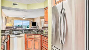 Condo, Multiple Beds, Balcony, Ocean View (SeaWinds 204 - Sea Wind Enjoyment) | Private kitchen