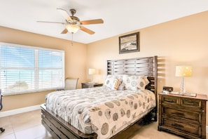คอนโด, หลายเตียง, ระเบียง, วิวทะเล (SeaWinds 204 - Sea Wind Enjoyment) | 2 ห้องนอน, ห้องพักตกแต่งอย่างมีเอกลักษณ์, ตกแต่งพิเศษโดยเฉพาะ