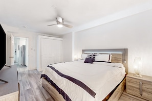 Hus - flere senge - balkon - strandudsigt (Daytona Hawaiian Inn 431) | 2 soveværelser, individuelt design, individuel indretning, sengetøj