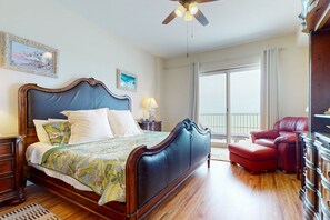 3 bedrooms, individually decorated, individually furnished, bed sheets - NSB Malibu Condos 804-malibu 804 (New Smyrna Beach)