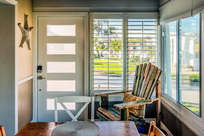 Interior - Bathing Suit Beach Bungalow (Ormond Beach)