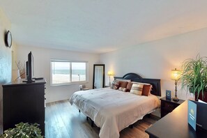 Condo, Multiple Beds, Patio, Ocean View (Daytona Atlantico 32) | 2 bedrooms, individually decorated, individually furnished - Daytona Atlantico 32 (Daytona Beach)