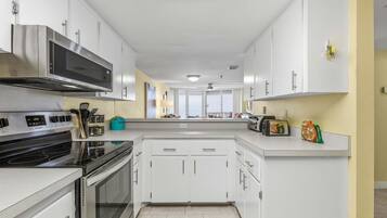 Apartment, Mehrere Betten, Balkon, Strandblick (Van Lee 604 - The Sea Goose) | Eigene Küche