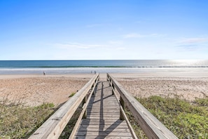 Beach - Van Lee 604 - The Sea Goose (Ormond Beach)