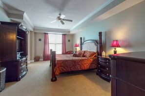 公寓式客房, 多张床, 阳台, 海洋景观 (Daytona Eleventh Heaven @ The  St. ) | 3 多间卧室、特色装修、特色家居、床单