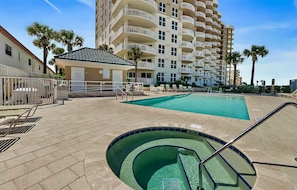 Pool - Daytona Eleventh Heaven @ The St. Maarten (Daytona Beach Shores)