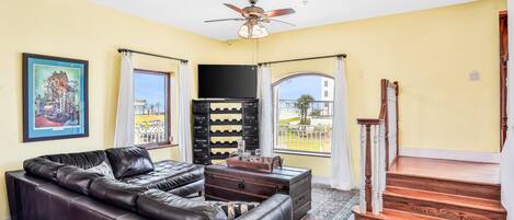 House, Multiple Beds, Balcony, Ocean View (NSB Sea Turtle Manor) | Living area