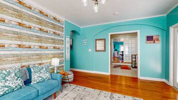 Rumah, Beberapa Tempat Tidur, balkon, pemandangan samudra (Daytona Beach Retreat) | Area keluarga