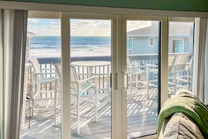 Appartement, Plusieurs lits, balcon, vue sur la plage (Ponce Inlet Villa #4A) | Intérieur