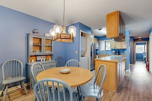 2 habitaciones, decoración personalizada y muebles diferentes 