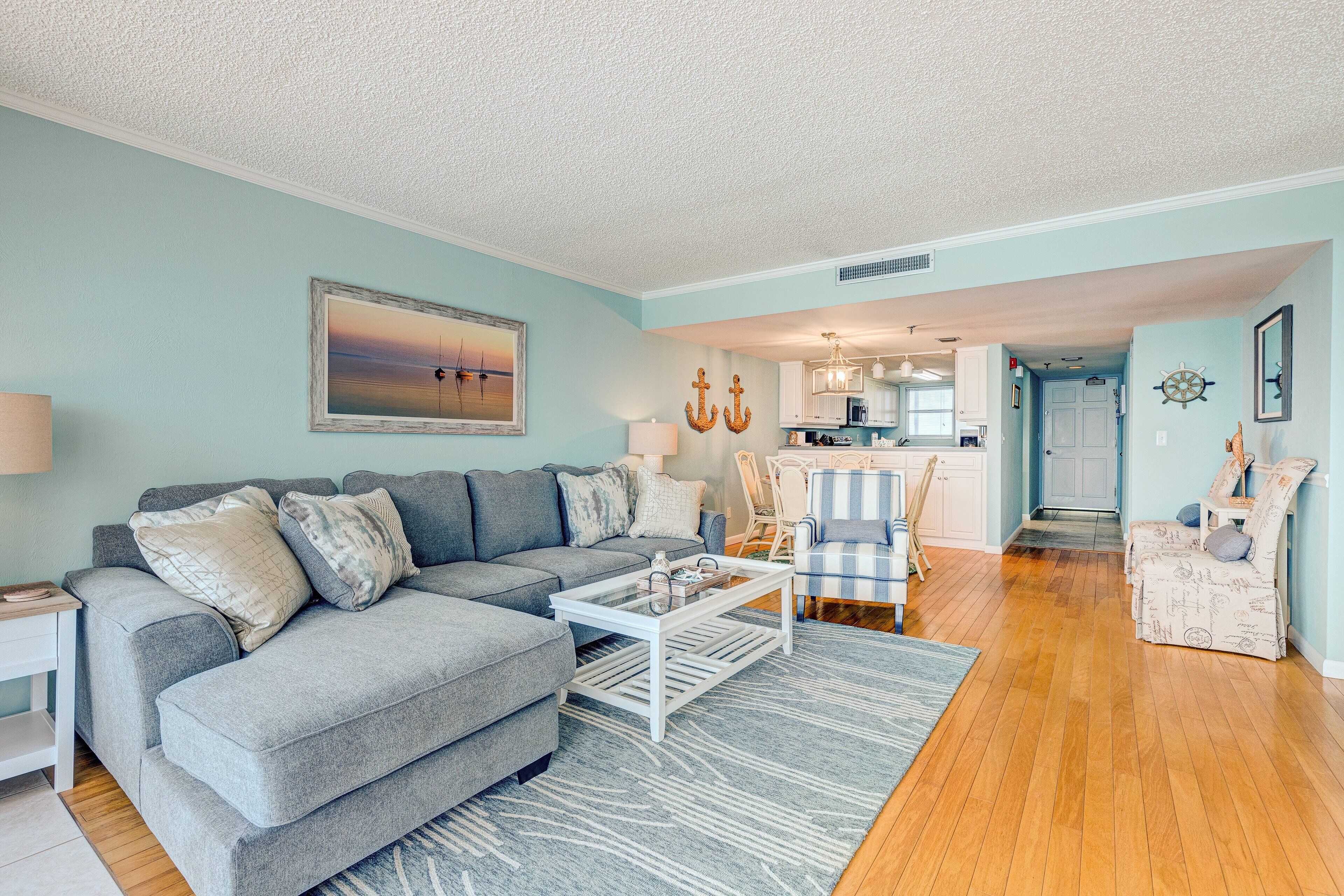 Apartment, Mehrere Betten, Balkon, Meerblick (Van Lee 1003 - Oceanview Beach Condo) | Wohnbereich