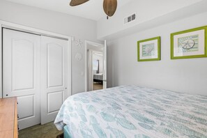 3 habitaciones, decoración personalizada y muebles diferentes 