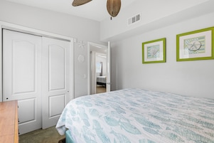 3 habitaciones, decoración personalizada y muebles diferentes