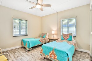 2 habitaciones, decoración personalizada y muebles diferentes 