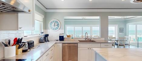 House, Multiple Beds, Balcony, Ocean View (Daytona Atlantic Sunrise Home) | Private kitchen