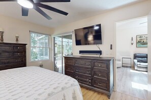 Maison mitoyenne, plusieurs lits, patio, vue jardin (Port Orange Gray Sands Retreat)