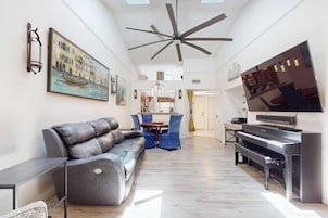 Townhome, Multiple Beds, Patio, Garden View (Port Orange Gray Sands Retreat) | Living area