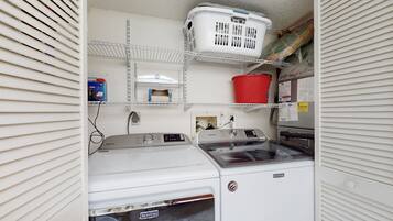 Townhome, Multiple Beds, Patio, Garden View (Port Orange Gray Sands Retreat) | Interior