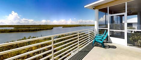 Casa, varias camas, balcón, vista al río (NSB Indian River Waterfront Gem) | Vista desde la habitación