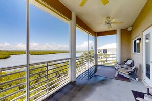 Hus - flere senge - balkon - udsigt til flod (NSB Indian River Waterfront Gem) | Udsigt over vandet