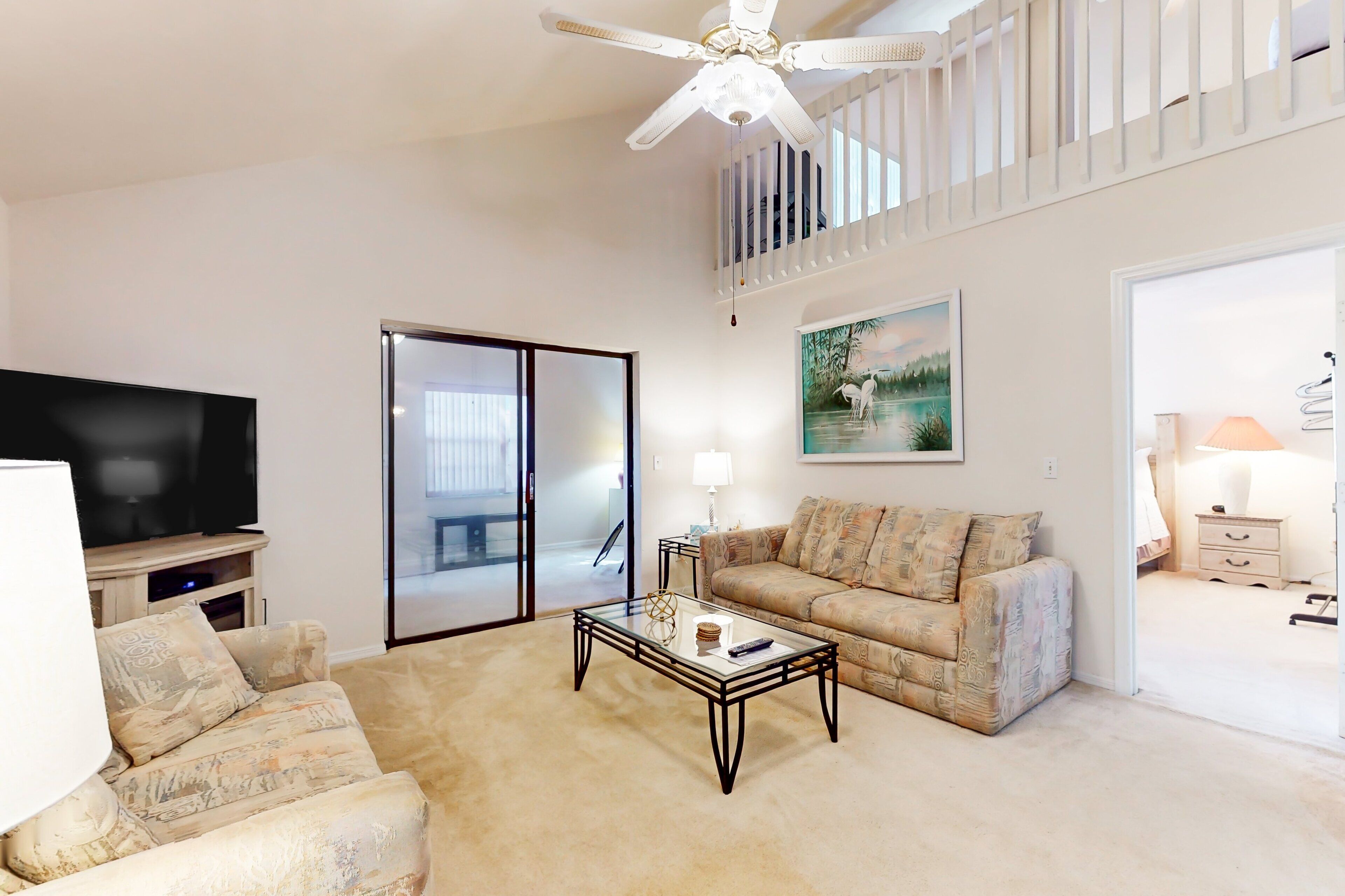 獨棟房屋, 多張床, 庭院, 花園景觀 (Port Orange Palm Tree Reverie) | 起居區