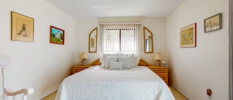 Maison, Plusieurs lits, patio, vue sur le jardin (NSB Blue Seahorse Haven) | 3 chambres, décor unique, ameublement unique, literie fournie