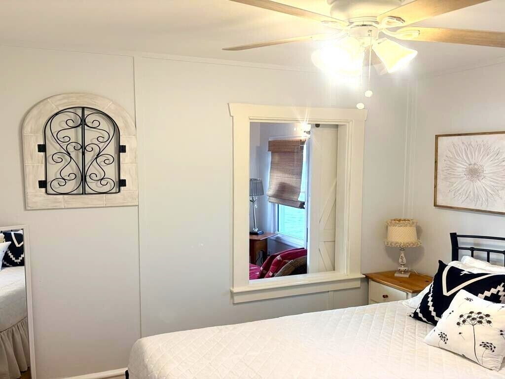 4 室のベッドルーム、アイロン / アイロン台、WiFi (無料)、ベッドシーツ