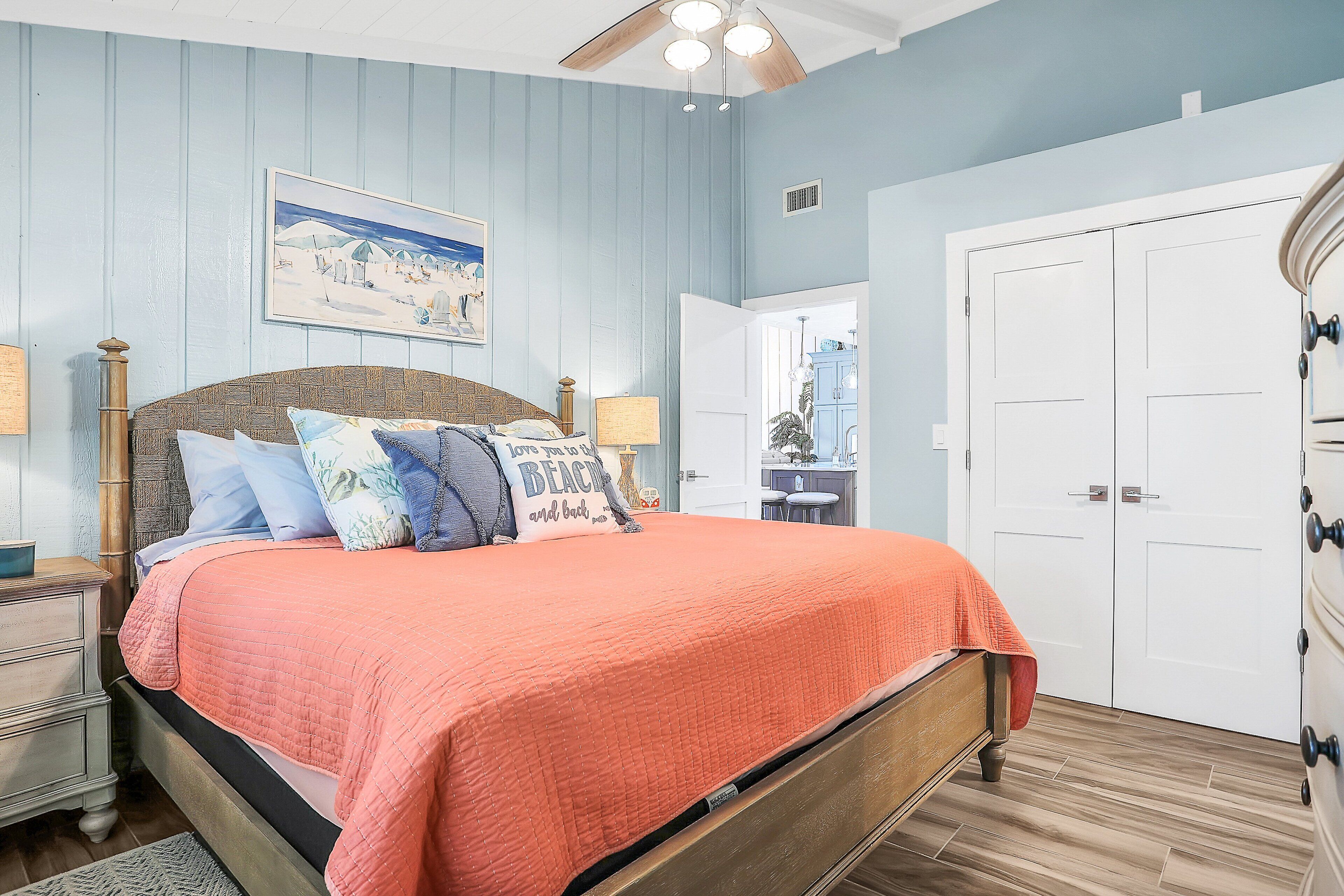 ハウス ベッド (複数台) パティオ ビーチビュー (NSB Sea Dunes A1- Dream Catcher) | 3 室のベッドルーム、客室ごとに異なる装飾、客室ごとに異なるインテリア、ベッドシーツ