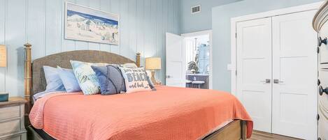 House, Multiple Beds, Patio, Beach View (NSB Sea Dunes A1- Dream Catcher) | 3 bedrooms, individually decorated, individually furnished, bed sheets