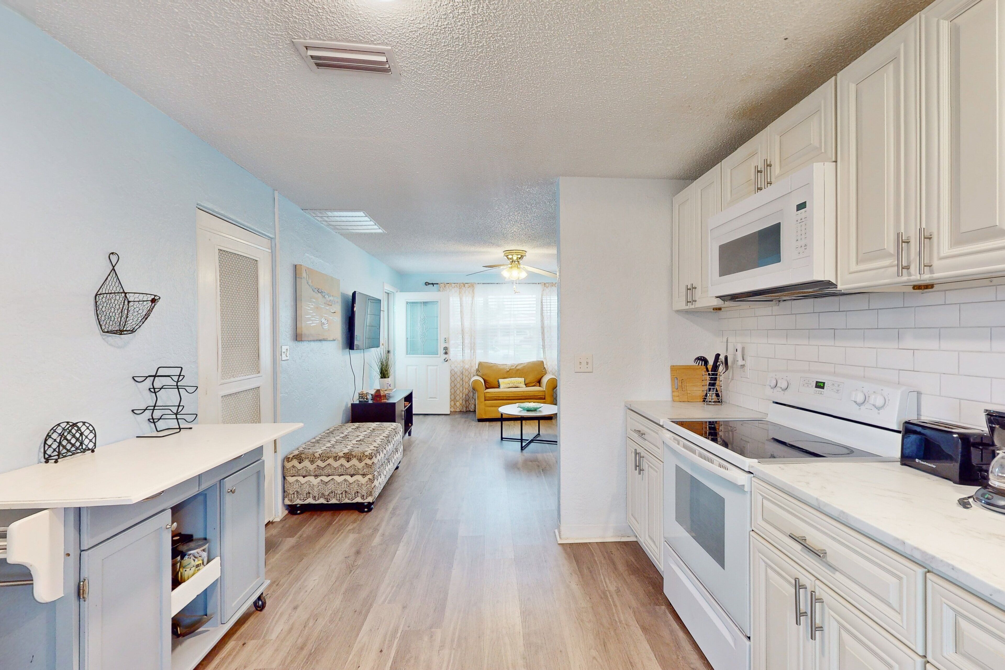 Condo, Multiple Beds, Patio, Garden View (Seaside Escape) | Private kitchen