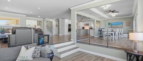 Huoneisto, useita sänkyjä, pääsy uima-altaalle (Atlantic Sunrise Home plus Cottage) | Sisätilat